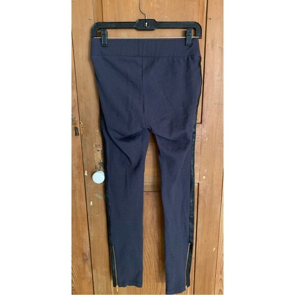 Isabella Oliver Dover black leather maternity leggings - Picture 3 of 10